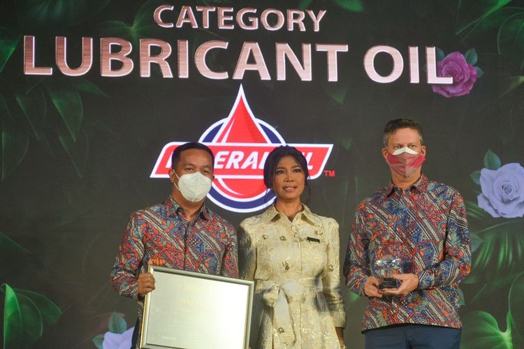Federal Oil dapat penghargaan Superbrands Award 2021