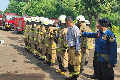 Padamkan Kebakaran Gudang Amunisi TNI di Ciangsana, Damkar: Kami Awam dan Takut...