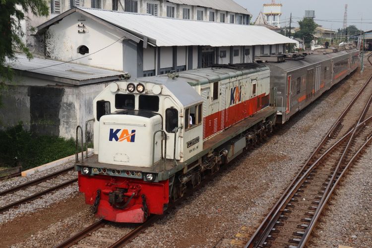 Tips Berburu Tiket Kereta Api Lebaran 2025, Jangan Sampai Kehabisan!