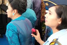 Kisah Ani Yudhoyono dan Kipas Mininya