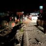 Truk Tabrak Bus Pariwisata, lalu Hantam 5 Rumah dan 3 Motor