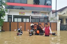 Penuhi Kebutuhan Dasar Korban Banjir Jakarta, Bogor, dan Bekasi, Kemensos Gelontorkan Bantuan Rp 2 Miliar