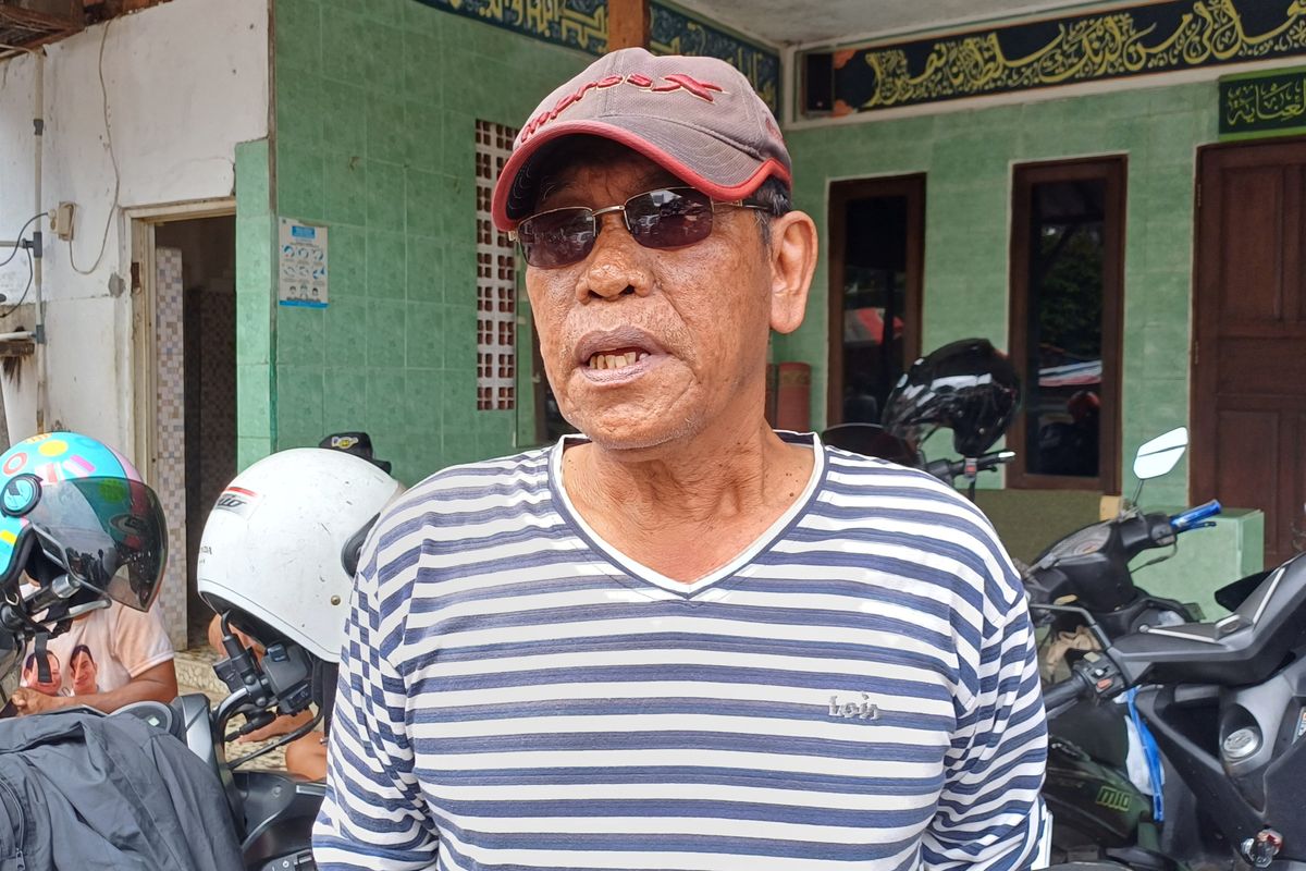 Mat Yusuf (61), salah seorang warga di Kelurahan Pejaten Barat, Pasar Minggu, Jakarta Selatan, saat ditemui wartawan, Jumat (9/2/2024).