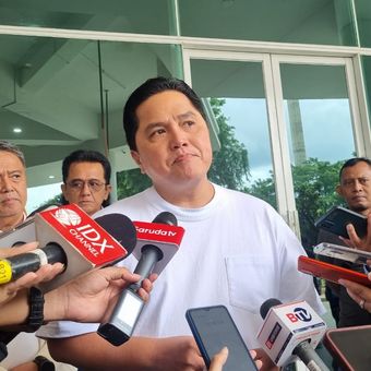 Menteri Badan Usaha Milik Negara (BUMN) Erick Thohir saat ditemui di Indonesia Arena GBK, Jakarta, Minggu (3/3/2024).