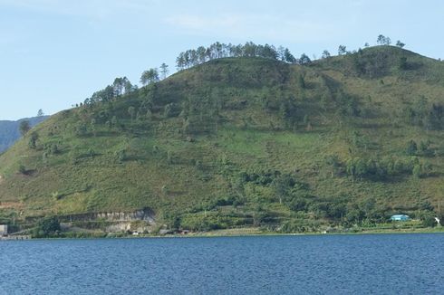 Kembangkan Potensi Pariwisata Danau Toba, MIND ID Hadirkan Fasilitas Tenda Payung