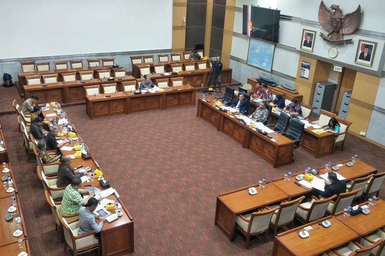 Rapat Dengar Pendapat Komisi I dengan sejumlah organisasi masyarakat sipil, di Kompleks Parlemen, Senayan, Jakarta, Rabu (21/8/2019).