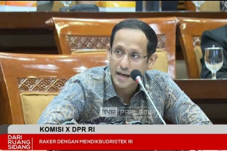 Menteri Pendidikan, Kebudayaan, Riset, dan Teknologi (Mendikbud Ristek) Nadiem Makarim dalam rapat kerja bersama Komisi X DPR RI di Kompleks Parlemen, Senayan, Jakarta Pusat, Selasa (21/5/2024).