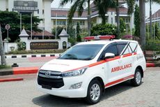 Toyota Donasikan Modifikasi Innova Ambulans untuk Bekasi