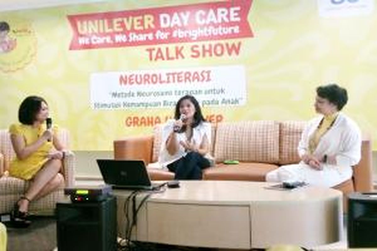 Suasana konferensi pers peluncuran Day Care Unilever bersama Dian Sastrowardoy