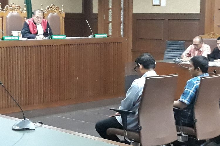 Mantan Bendahara Pengeluaran Pembantu Kementerian Pemuda dan Olahraga, Supriyono bersaksi di Pengadilan Tipikor Jakarta, Senin (13/5/2019).