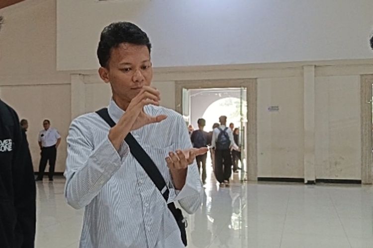 Dari Tangerang ke Jakarta Utara, Perjuangan Dyaz Penyandang Disabilitas Mengejar Pekerjaan
