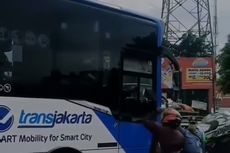 Keributan di Cililitan, Kaca Bus Transjakarta Dipecahkan Pakai Helm