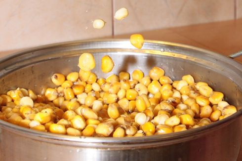 Cara Keringkan Jagung, Bekal Bikin Popcorn dan Marning