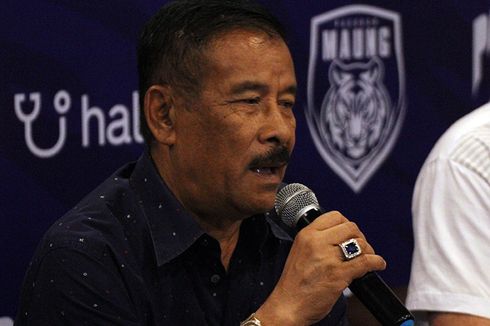 Umuh Muchtar Lepas Jabatan sebagai Manajer Persib pada Akhir Musim Ini