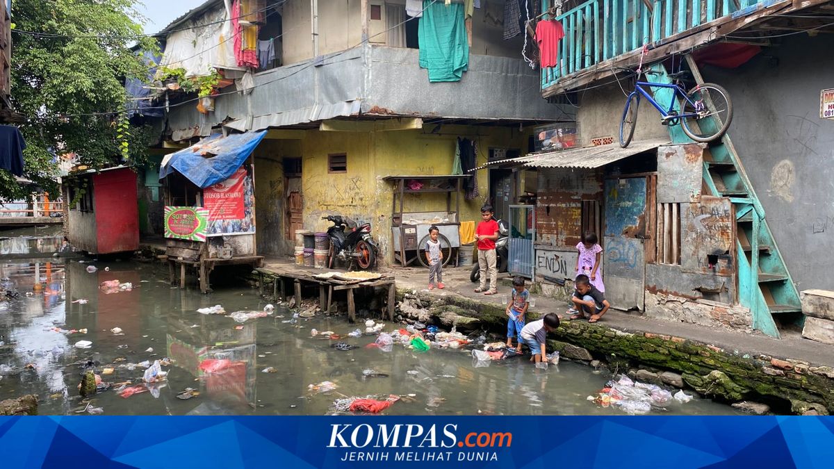 Ingat, Tidak Boleh Mendirikan Bangunan di Bantaran Kali