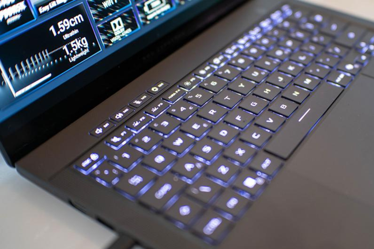 ROG Zephyrus G14 dibekali layar OLED beresolusi 3K dengan refresh rate 120 Hz serta waktu respons 0,2 milidetik.