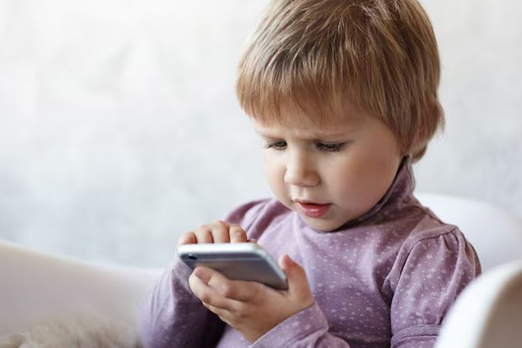 Dampak Ketergantungan Teknologi pada Anak, Ini Kata Psikolog