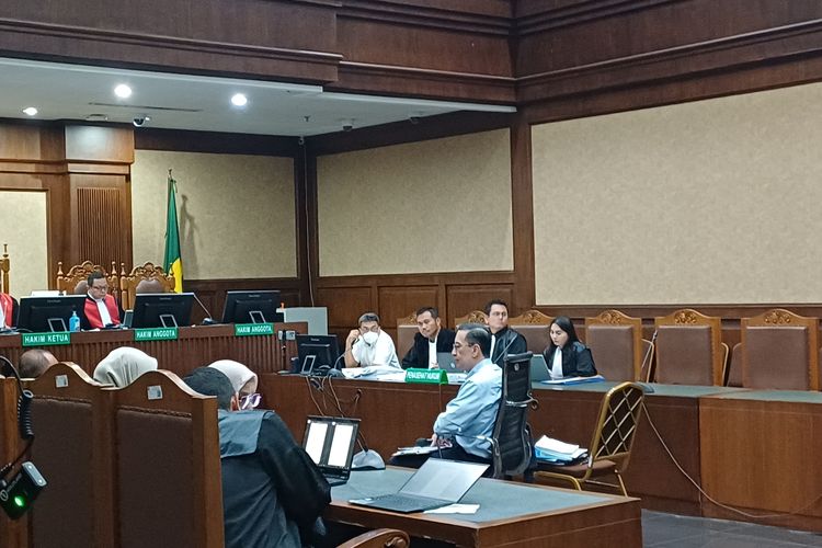 Eks Menteri Perdagangan Thomas Trikasih Lembong saat diperiksa sebagai saksi mahkota dalam sidang dugaan korupsi importasi gula di Pengadilan Tipikor Jakarta Pusat, Senin (30/6/2025).