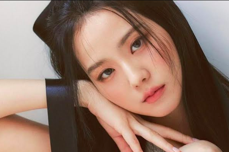 Jisoo BLACKPINK. Ia mendapat posisi visual dalam grup