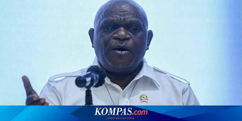 Menteri HAM Soroti Proyek Alun-alun Demokrasi DPR yang Mandek