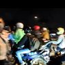 Pemotor Terobos Pos Penyekatan di Karawang, Kapolres: Dari 500 Orang, Sekitar 100 Pemudik yang Menerobos