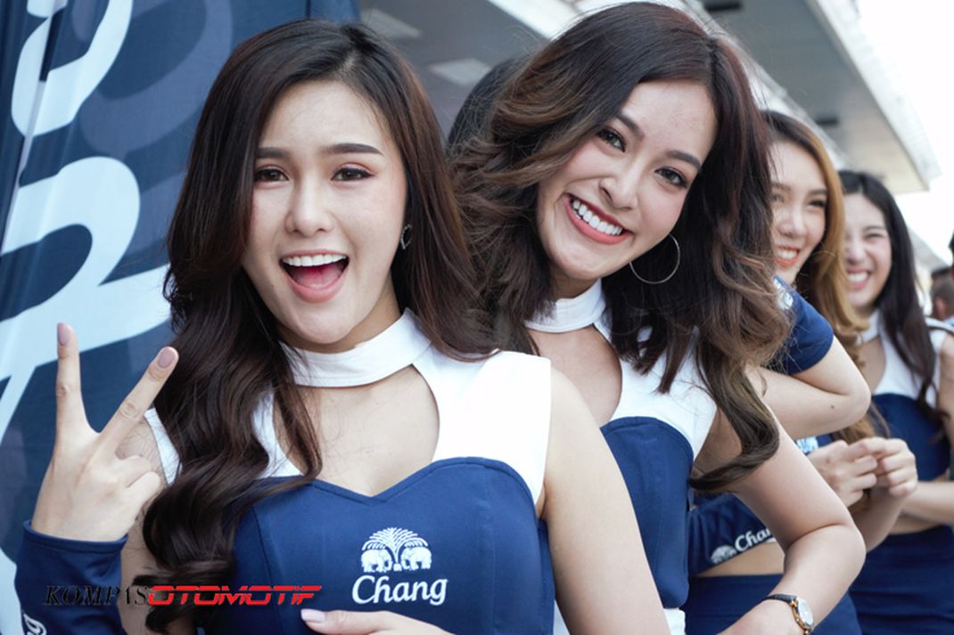 Umbrella girl Buriram International Circuit ARRC 2018