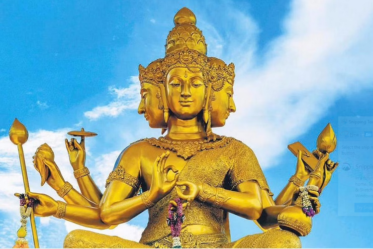 Patung Dewa Brahma.