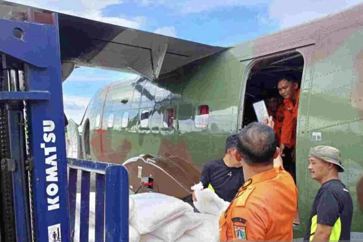 Pemprov Jakarta melalui BPBD DKI Jakarta, bersama TNI Angkatan Udara (TNI AU) serta PT Rekayasa Atmosphere Indonesia (RAI) melaksanakan Operasi Modifikasi Cuaca (OMC) dengan menebar garam (NaCL) di sejumlah titik wilayah udara Jakarta. 