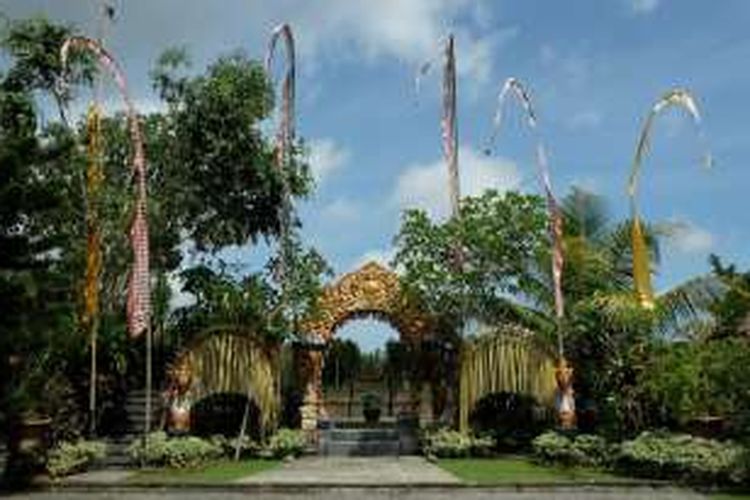 Restoran Laka Leke di Ubud, yang menampilkan tarian khas Bali hampir tiap malam. 
