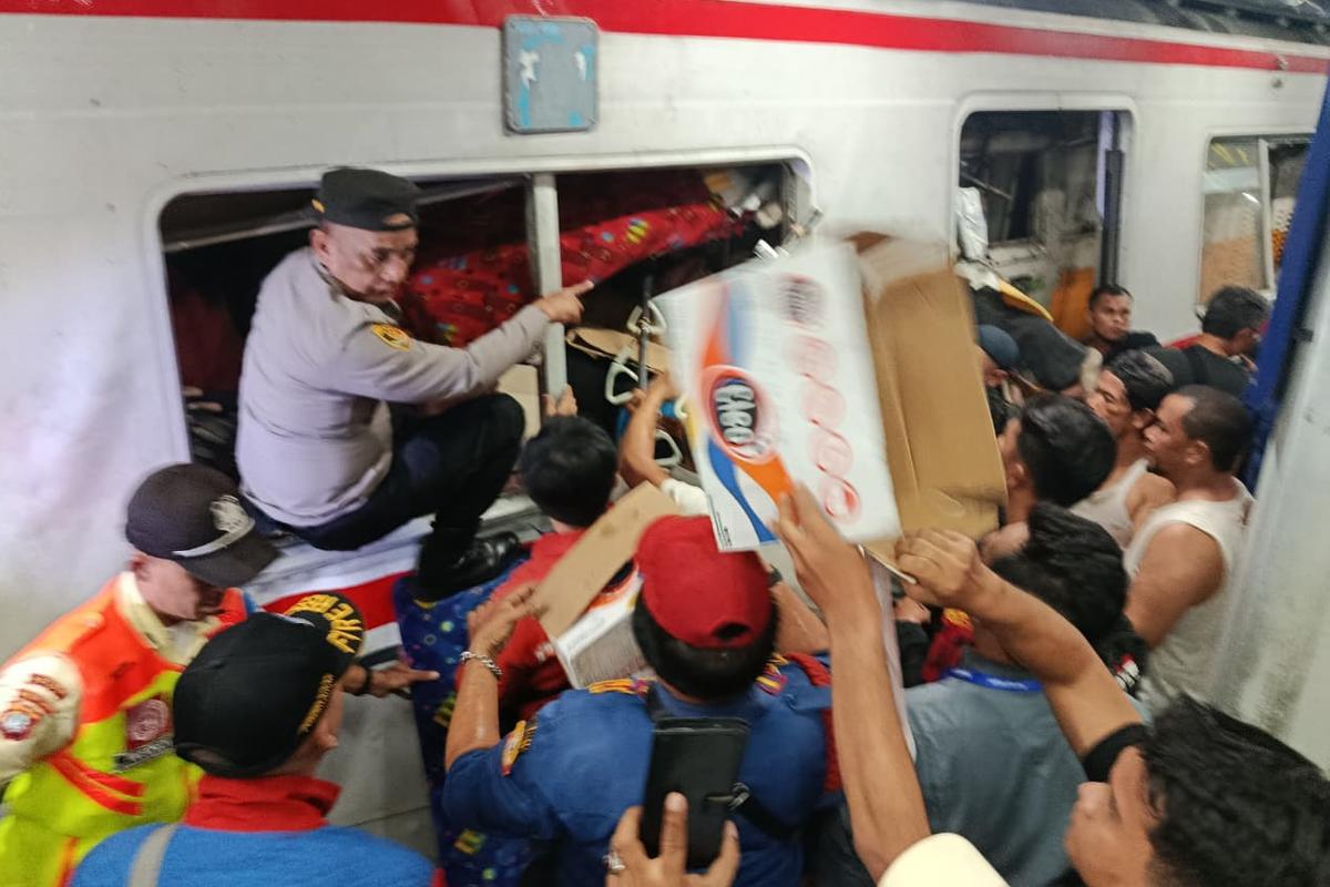 Imbas Tabrakan di Bekasi Timur, KA Jarak Jauh Dibatalkan, Tiket Penumpang Dikembalikan Penuh