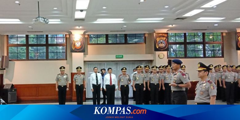 Kapolri Naikkan Pangkat Komandan Korps Brimob Dan Sejumlah Pati