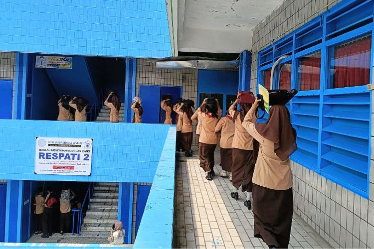 Peningkatan kapasitas masyarakat dalam pengurangan risiko bencana harus dilakukan secara berkelanjutan 