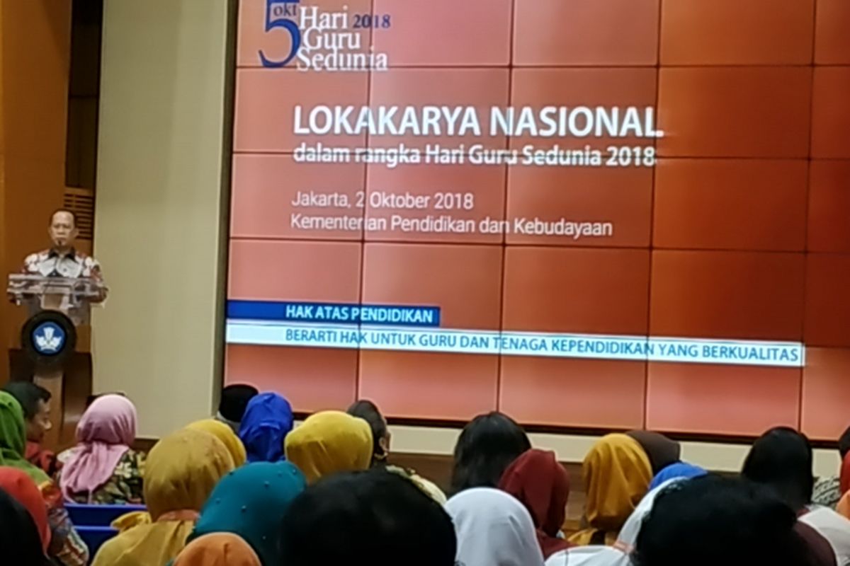 Direktur Jenderal Guru dan Tenaga Kependidikan Kementerian Pendidikan dan Kebudayaan Supriano dalam Lokakarya Nasional dalam Rangka Hari Guru Sedunia 2018, Selasa (2/10/2018), di Kementerian Pendidikan dan Kebudayaan, Jakarta.