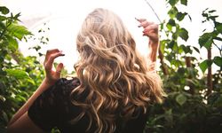 Kenapa Rambut Hitam Sulit Jadi Pirang dalam Sekali Bleaching?