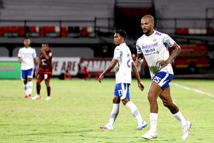 Pemain Persib Bandung David da Silva saat pertandingan pekan 20 Liga 1 2021-2022 melawan Borneo FC yang berakhir dengan skor 0-1 di Stadion Kapten I Wayan Dipta Gianyar, Selasa (18/1/2021) malam.