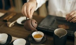 Menyeduh Teh Bisa Mengurangi Logam Berat dalam Air Minum