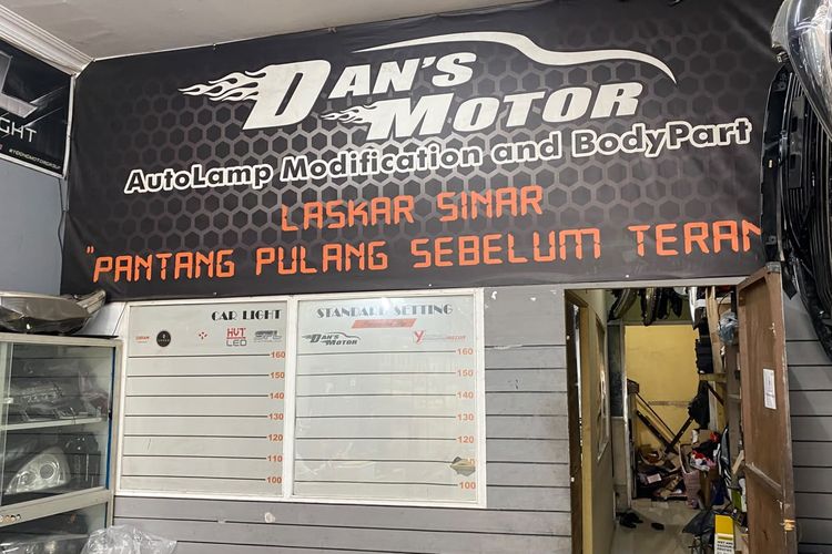 Pengalaman Panjang Dan's Motor, Paham Luar Dalam Soal Lampu Mobil