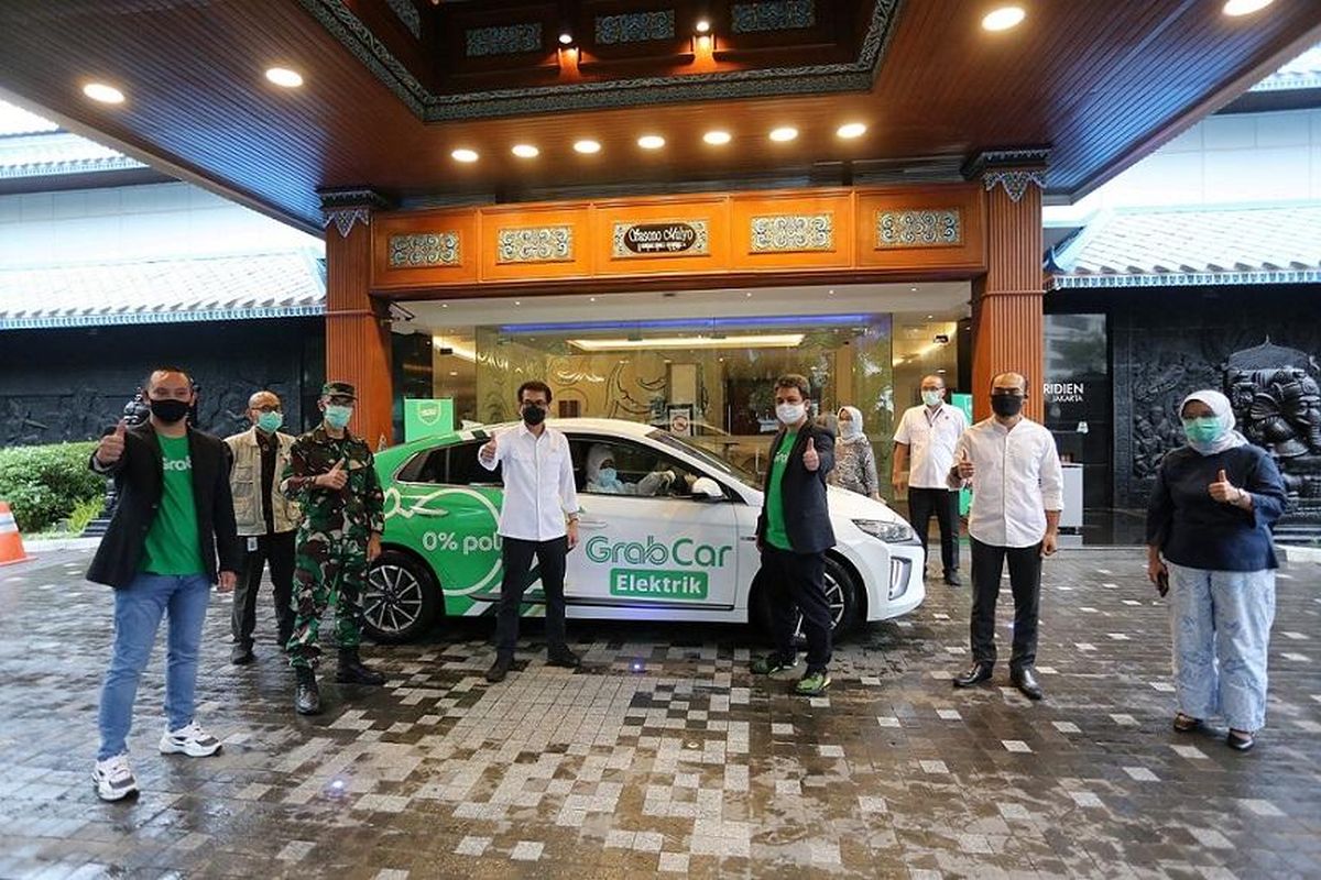 Kemenparekraf bekerja sama dengan Grab Indonesia sediakan sarana transportasi khusus untuk tenaga medis.