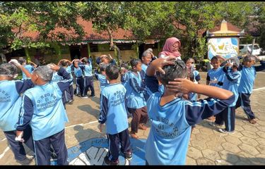 Bocah SD yang Viral karena Penuh Kutu Hidup dari Keluarga Kurang ...