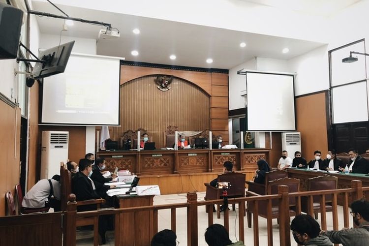 Tiga saksi ahli dihadirkan dalam persidangan unlawful killing empat laskar Front Pembela Islam (FPI). Sidang berlangsung di Pengadilan Negeri (PN) Jakarta Selatan, Selasa (21/12/2021). 