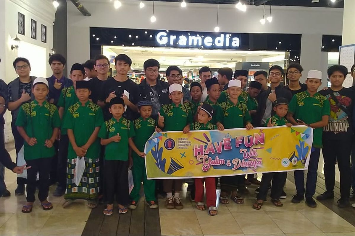 Pribadi Bilingual School Bandung menggelar kegiatan tahunan Santunan Yatim dan Dhuafa 2020. Tahun ini gelaran mengangkat tema Have Fun with Yatim & Dhuafa dalam kemasan acara dengan nuansa hiburan spesial untuk yatim dan dhuafa (15/2/2020).