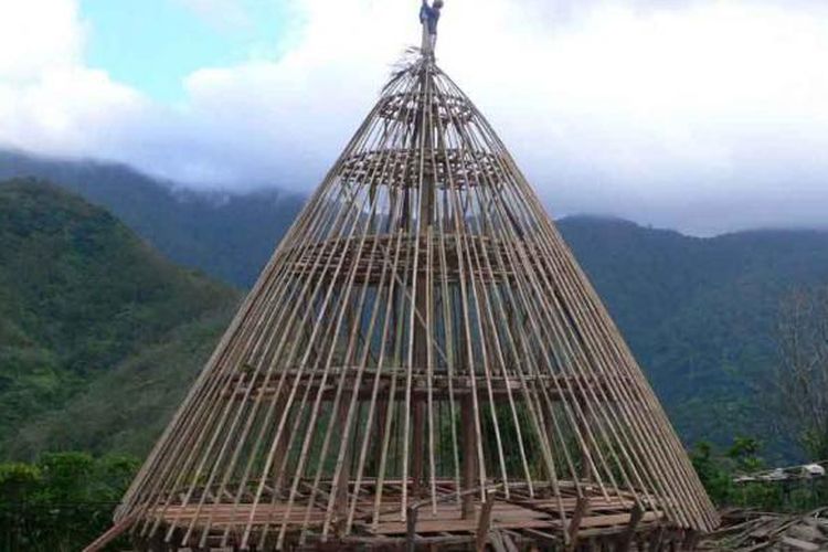 Festival Internasional Arsitektur Bambu akan diselenggarakan di Lombok, pada 1-8 Desember 2013.