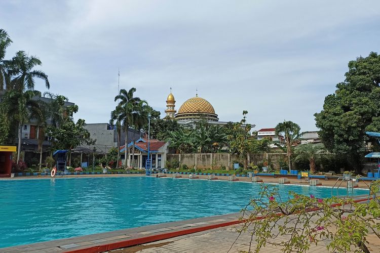 Kolam Renang Palem Tirta Ganda, salah satu kolam renang di Tangerang.