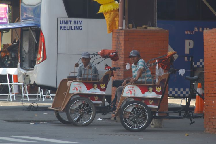 Pedagang dan Tukang Becak Cemas Pusat Pemkab Mojokerto Pindah