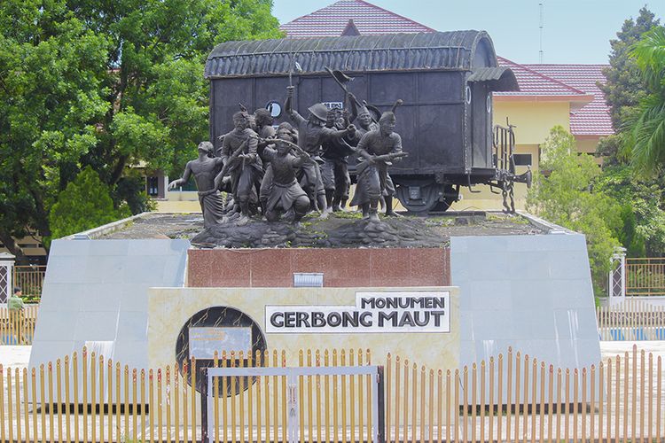 Monumen Gerbong Maut salah satu ikon Kabupaten Bondowoso.