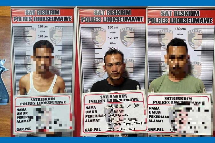 Polisi memperlihatkan tiga pelaku penculikan dan senjata api di Mapolres Lhokseumawe, Jumat (21/7/2023)
