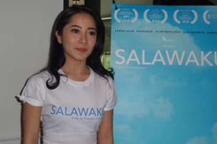 Karina Salim diabadikan usai jumpa pers film Salawaku di Ivy Restaurant, Brawijaya II, Jakarta Selatan, Selasa (18/10/2016).