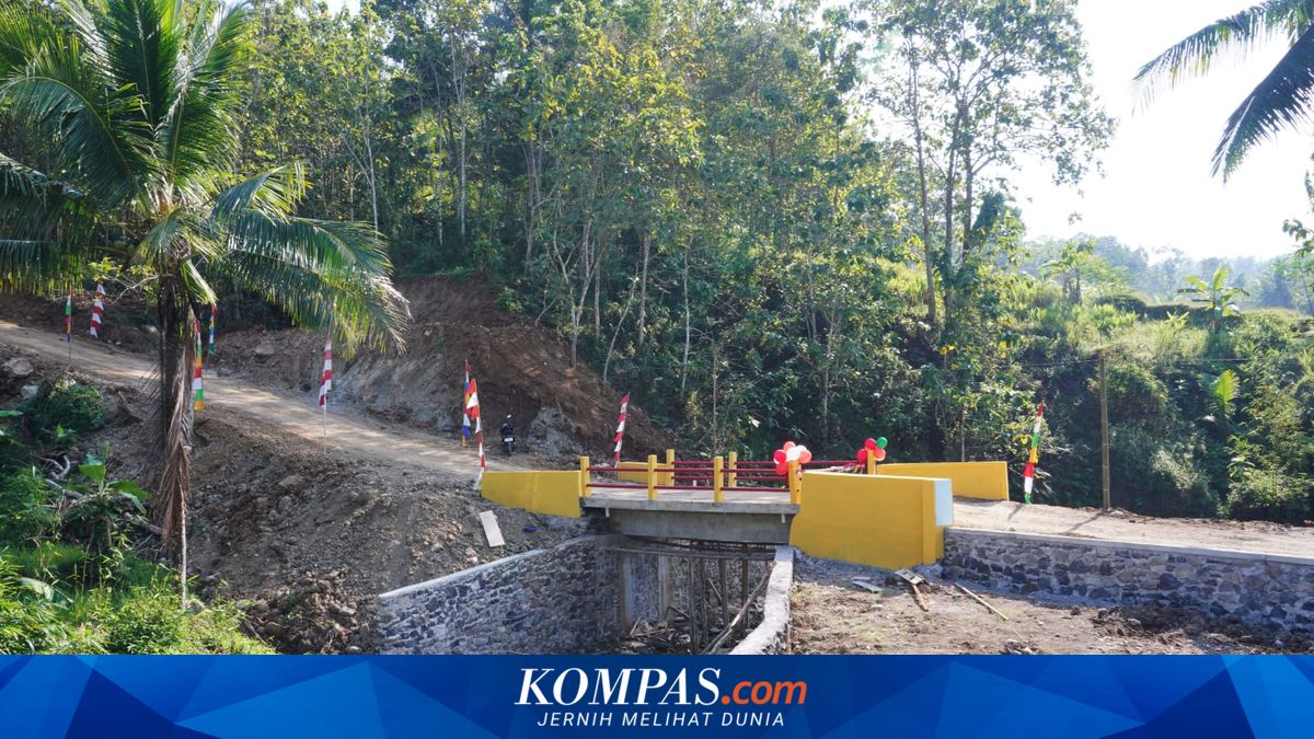 Keluarga Ini Bangun Jalan 2,5 Km dan 2 Jembatan untuk Warga Kebumen