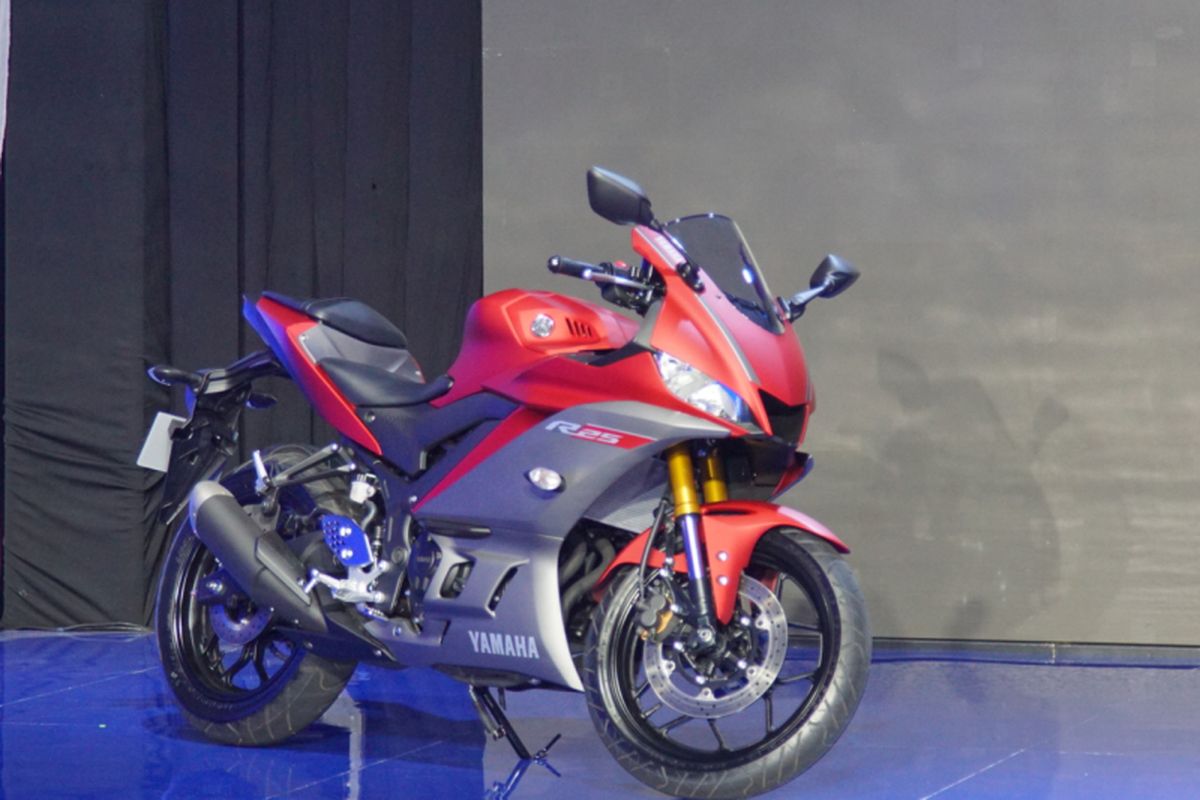 Yamaha memperkenalkan R25 dan R3 terbaru