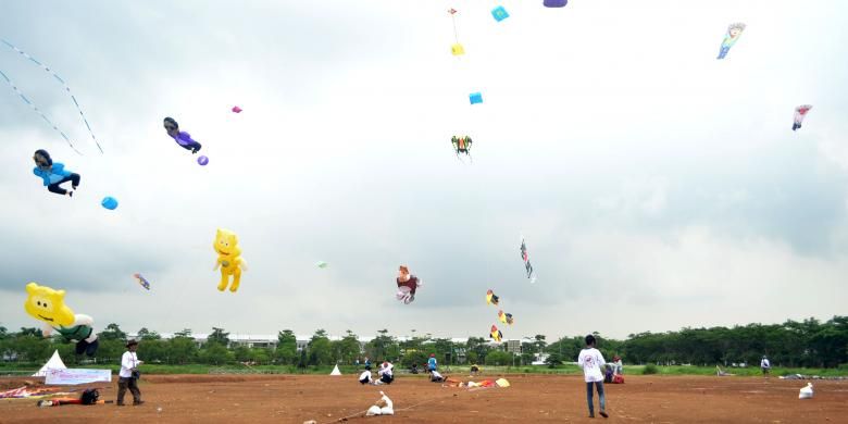 Internasional Kite Festival (festival layang-layang) ke-20 tahun ini mempertemukan 155 pelayang dari dalam dan luar negeri. Festival digelar dua hari di Jakarta Garden City, Cakung, Jakarta Timur, 13-14 Desember 2014. 